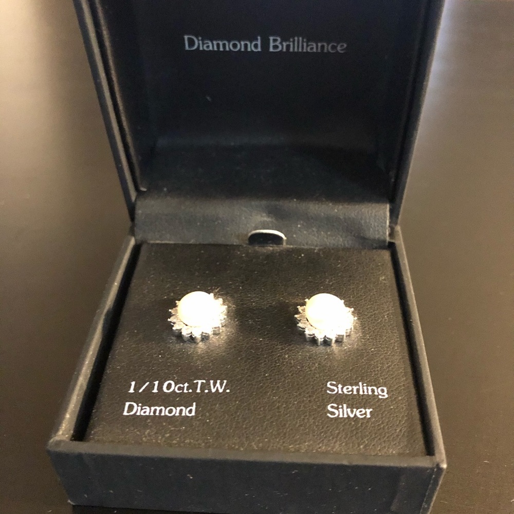 SALE!!! Sterling Silver & Pearls with Diamonds Studs